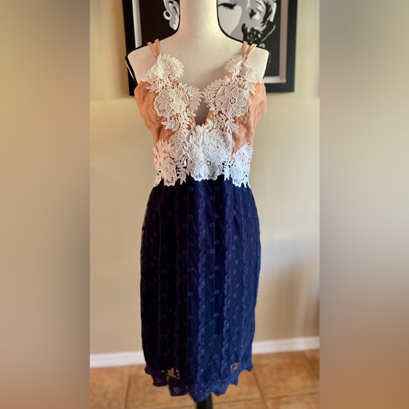 Adelyn Rae dress size L - Picture 1 of 8